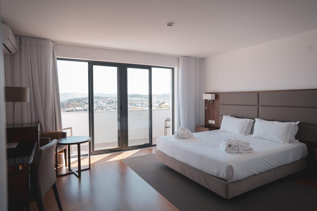 Hotel Freixo Douro Superior 4*